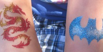 Tattoos de brillantina y purpurina